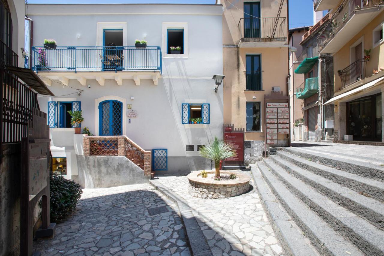 Casa Blandano B&B Кастелмола Екстериор снимка