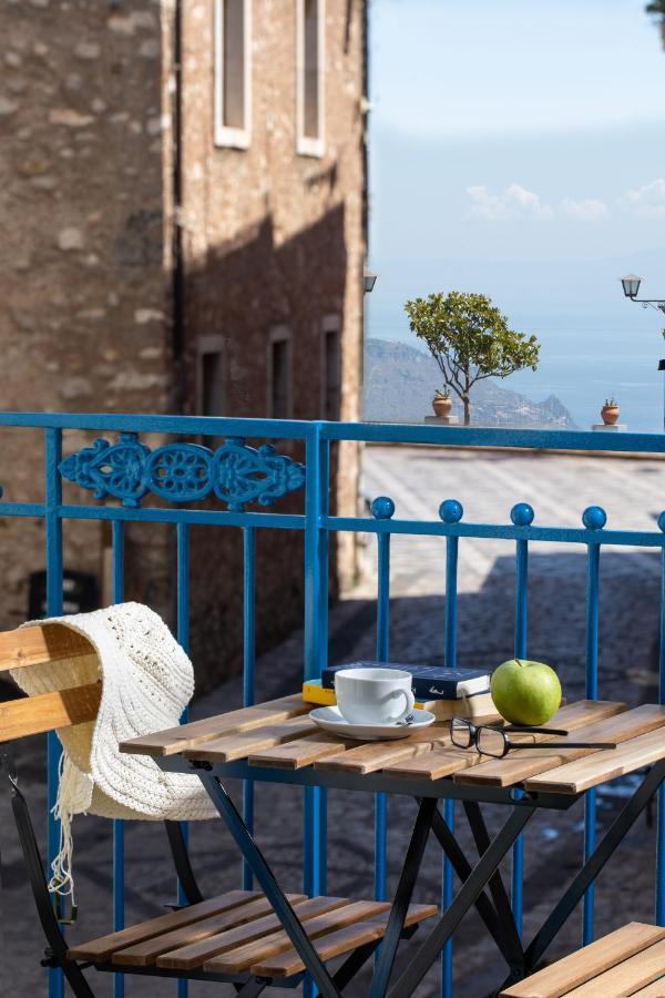Casa Blandano B&B Кастелмола Екстериор снимка